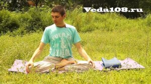 Ардха Падмасана поза Полулотоса