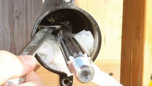 Разбор редуктора Mercury 50 EFI после удара о камень ШАГ ЗА ШАГОМ - увидите абсолютно ВСЁ.