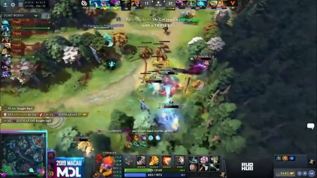 TWITCH CLIPS/DOTA2 показала попу на стриме +новая песня Валакаса смотреть онлайн