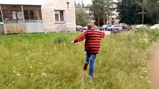 Весёлом Семёну позвонили на банана фон