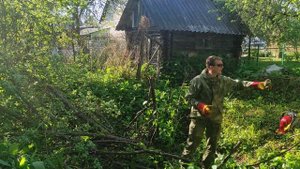 Навожу порядок на даче. Расчистка участка. Бензопила solo, грабли, пила, секатор и топор в помощь.