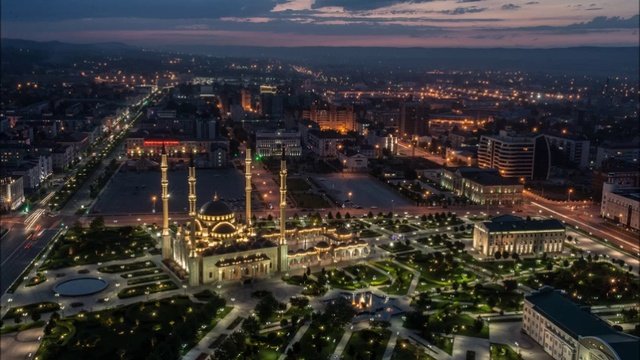 Ночной Грозный (фото)