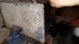 Как правильно порезать автомобильный радиатор для сдачи на металлом!!