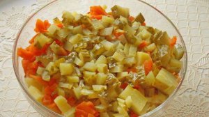 Салат с отварной семгой Белое море