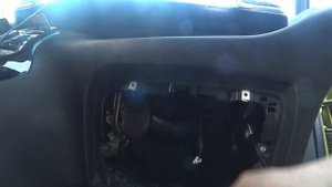 Как снять бардачок на CITROEN C3 PICASSO/Для чего эти РЕЗИНКИ???