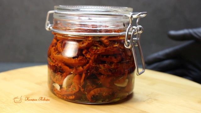 3 самых популярных рецепта на YouTube. Фаршированные кальмары, Мясо по-тайски и Вяленые помидоры.