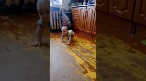 как дочя Люба ходит(1)