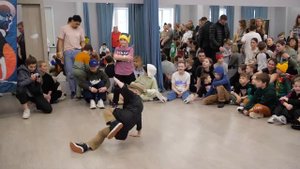 7-9 до года bboy Арсений vs Владимир - "СЛОЕНЫЙ ПИРОГ" break dance battle