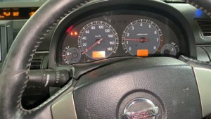 Nissan Skyline V35 VQ25DD троит, дымит. Причина.