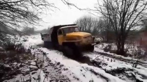Урал 4320 по грязи вездеход