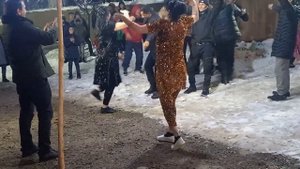 ТУЙ ДАР ДАШТИЧУМ РАКОСА ДЕВОНАКАД ХАМАРА