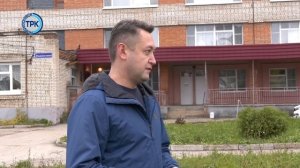 Шестьдесят новых деревьев высажены на территории детской поликлиники