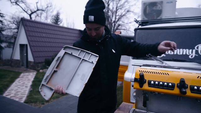 Обладнання для кавярні на колесах. Фудтрак з нуля смотреть онлайн