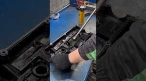 Очистка клапанной крышки после демонтажа уплотнений свечных колодцев автомобиле Kia Rio.