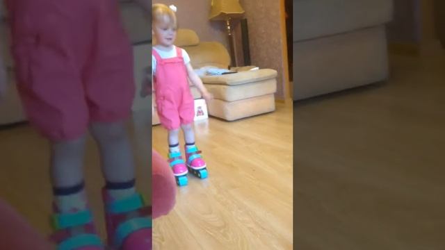 Вика и роликовые коньки. смотреть онлайн