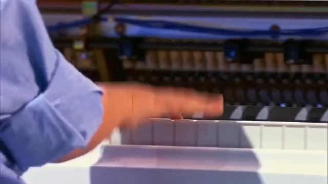 Фантастическая игра на пианино в 4 года / невероятный талант смотреть онлайн