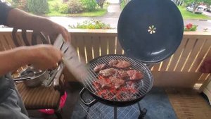 Готовим на гриле мясо и овощи