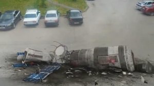 Падение МКС во двор (Монгольская Космическая Станция)