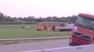 Краш- тесты автомобилей и дорожных ограждений проверка прочности.#crashtest