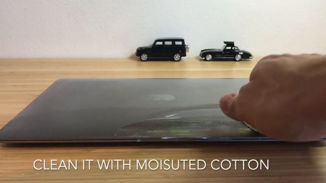 Removing scratches on Macbook Air 2018 gray space смотреть онлайн