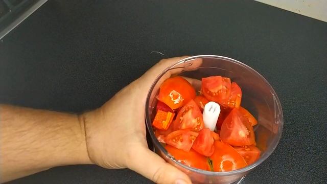 БАБУШКА ПОКАЗАЛА КАК В СССР готовили обалденный СОУС ДЛЯ МЯСА. ХРЕНОВИНА из помидор хрена и чеснока