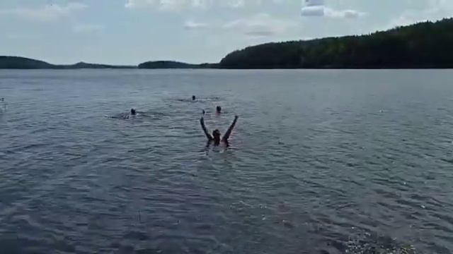 Купаемся в Ладоге - самом большом озере Европы во время экскурсии на Рускеала!