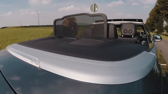 Matthias Malmedie und Maximilian Götz testen ihr Geschwindigkeitsgefühl im C-Klasse Cabriolet смотреть онлайн