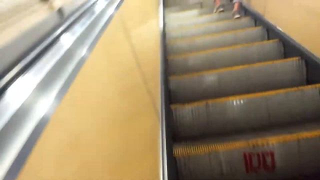 100 стцпенек эскалатора ВДНХ в быстром темпе смотреть онлайн