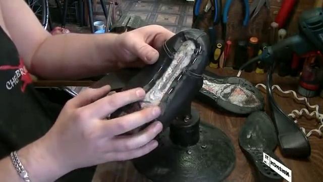 Как я подклеиваю подошву !? Ремонт обуви. shoe Repair смотреть онлайн