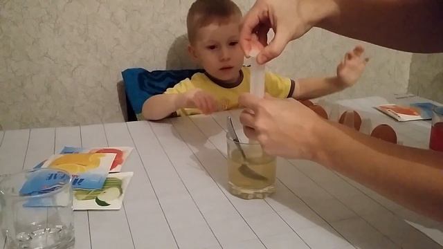 ЧЕЛЛЕНДЖ ЖЕЛЕЙКИ! Санчик из Перми делает желе разных вкусов в скорлупе смотреть онлайн