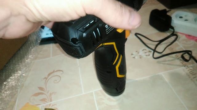 Шуруповёрт DEKO 12v, небольшой и мощный смотреть онлайн