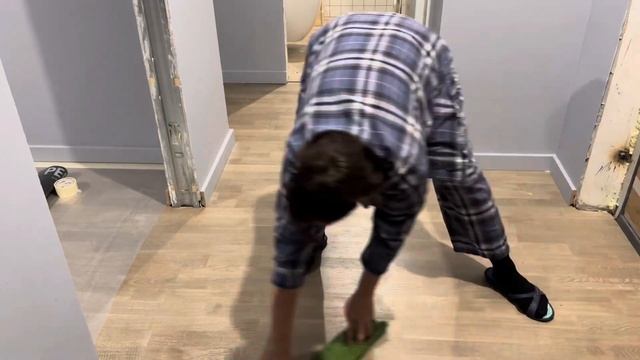 Вернулись к допотопному уровню.  Готовимся к установке кухни.