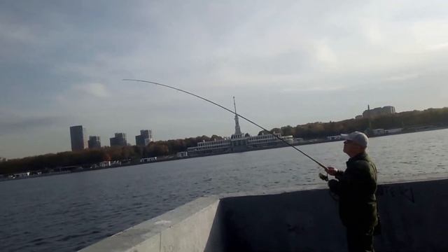 Рыбалка с пристани Захарково. Химкинское вдхр. смотреть онлайн