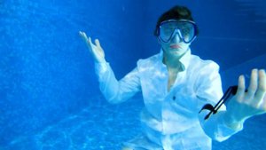 Что, если выстрелить из пистолета под водой?