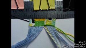 Процесс плетения 1 ряда фенечки прямым плетением в несколько цветов [ Elsa S ]