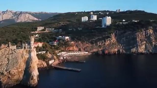 Ялта Крым: Россия делает город-праздник. Вечерняя набережная и пляж. Отдых в Крыму. Крым сегодня.