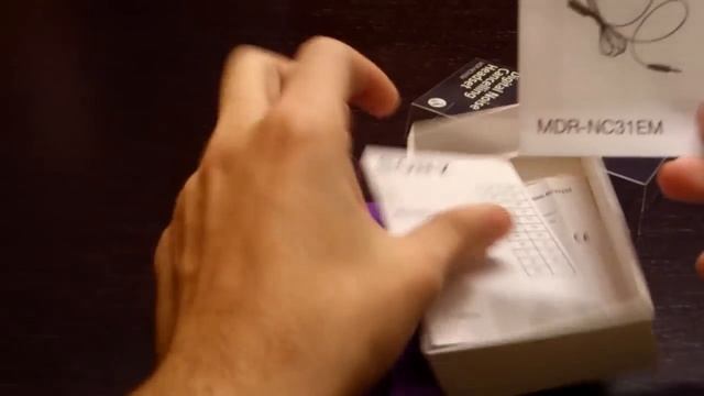 Unboxing Sony MDR-NC31EM (Noise cancelling headset) [HD] Español смотреть онлайн