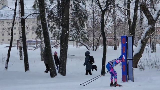 "Снеговик" Вылегжанина #классика #лыжныегонки для детей до 10 лет парк Кирова. смотреть онлайн