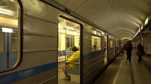 Номерной «Шестёрка» на станции Дубровка