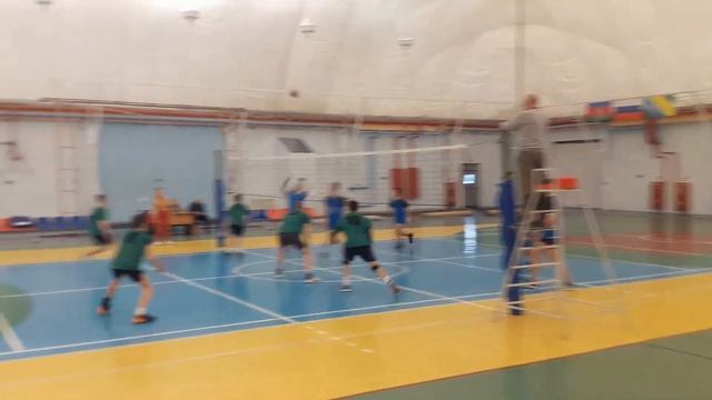 Волейбол: "Щербиновский район" - "Ейск" смотреть онлайн