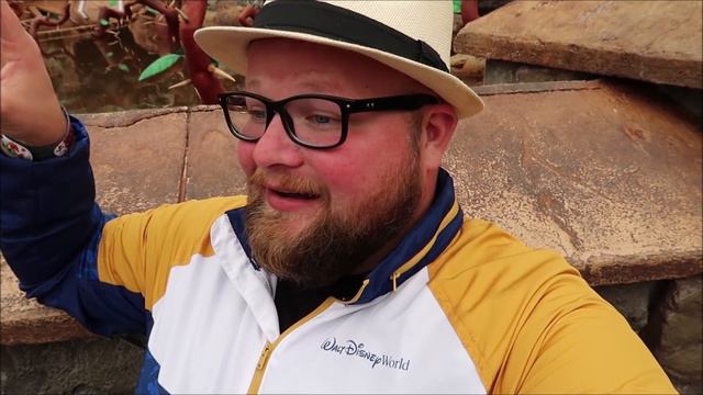 Disney’s Keys To The Kingdom Tour | Magic Kingdom Utilidors & Haunted Mansion Servants Quarters смотреть онлайн