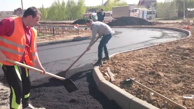 Укладка асфальта вручную