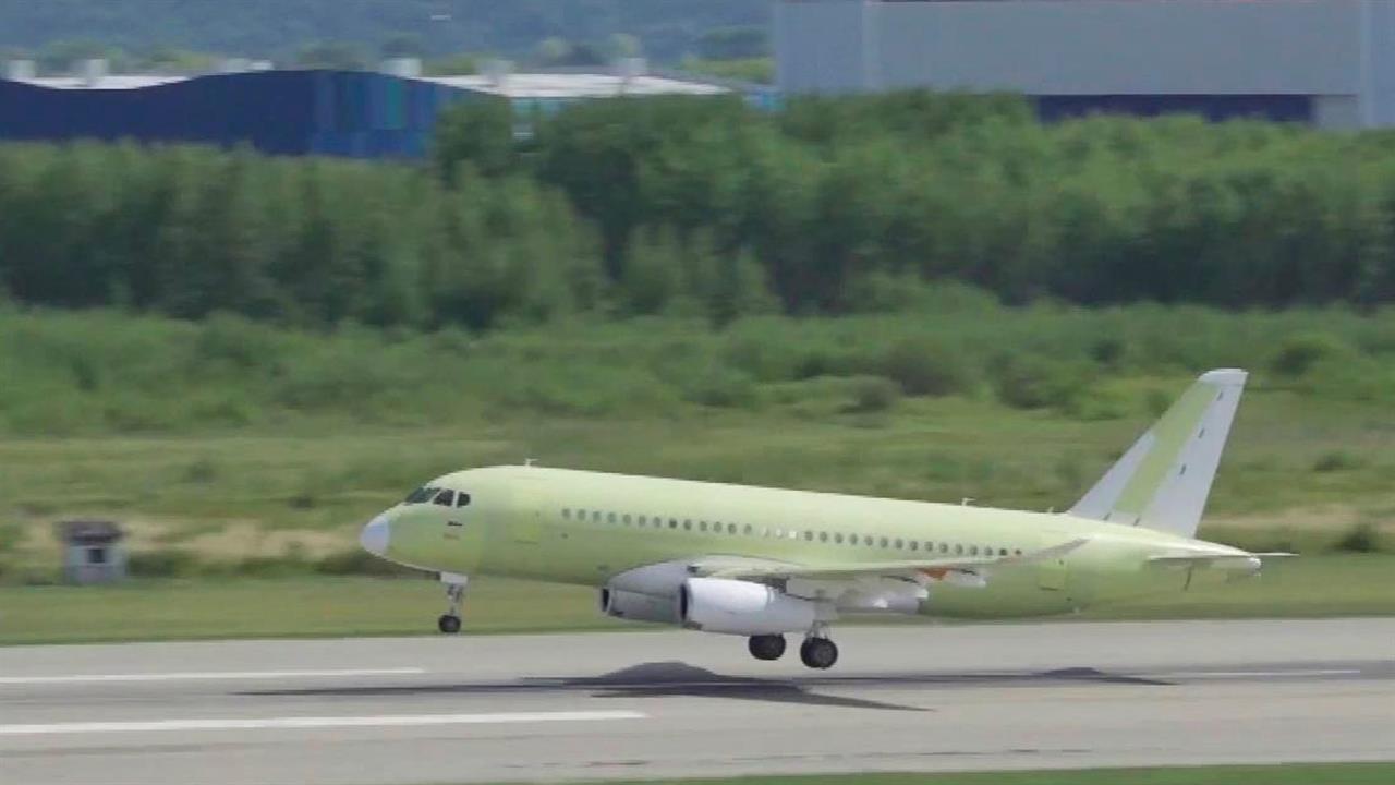 Первые испытания в небе Superjet 100 с полностью российскими системами прошли успешно