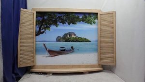 Фальш-окно с торцевой подсветкой со створками с наклонными ламелями и подоконником из массива дерев