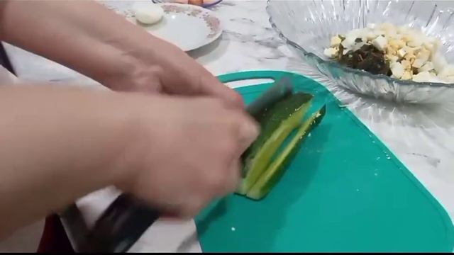 Салат:морская капуста и креветки! смотреть онлайн