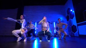 ЛЕРА ЛЕЖНЕВА // GIRLY HIP-HOP