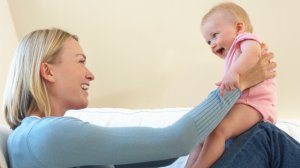 «Независимо от дохода»: что Путин предложил изменить в пособиях на детей