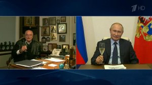 Президент поздравил Никиту Михалкова с 75-летием