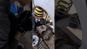 замена задней ступицы Opel corsa d