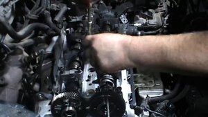 Замена прокладки гбц D4HB Hyundai Santa Fe 2 часть